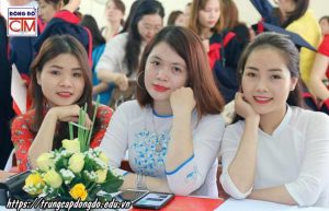 lễ trao bằng tốt nghiệp Trung cấp chính quy đợt 1 năm 2018 ảnh 9 365bet com
