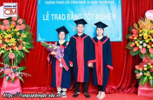 lễ trao bằng tốt nghiệp Trung cấp chính quy đợt 1 năm 2020 ảnh 7 365bet com
