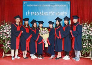 lễ trao bằng tốt nghiệp Trung cấp chính quy đợt 3 năm 2020 ảnh 5 365bet com
