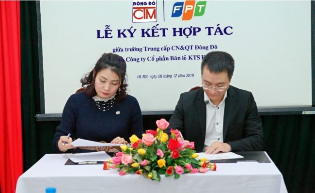 Ký kết hợp tác FPT